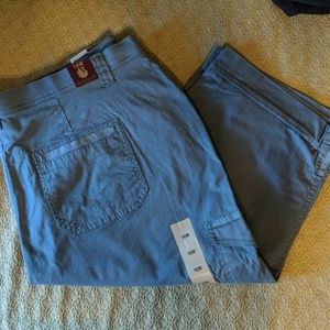 NWT Gloria Vanderbilt crop pants